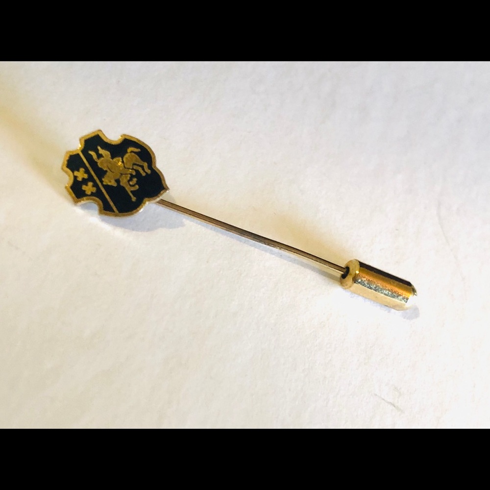 Vintage Black Gold Knight Crest Stick Lapel pin